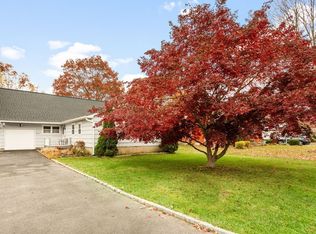54 Floradora Dr, Mastic, NY 11950