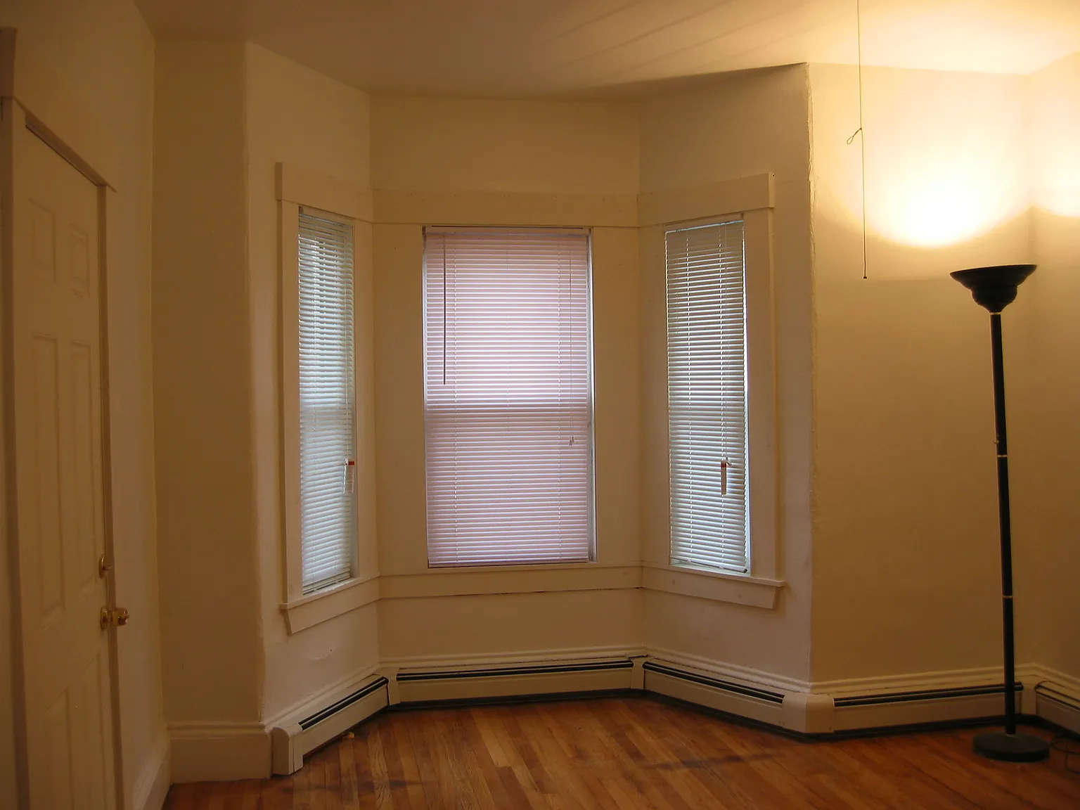 2 bed, 999 sqft, $2,550 — Photo 2