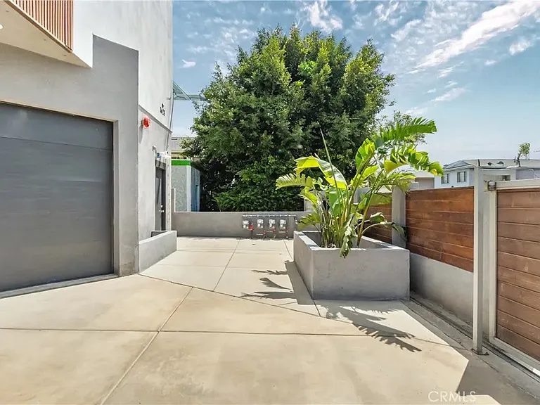 1625 W 227th St — Photo 27