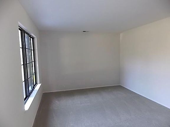 4th image of 3773 Beech Dr