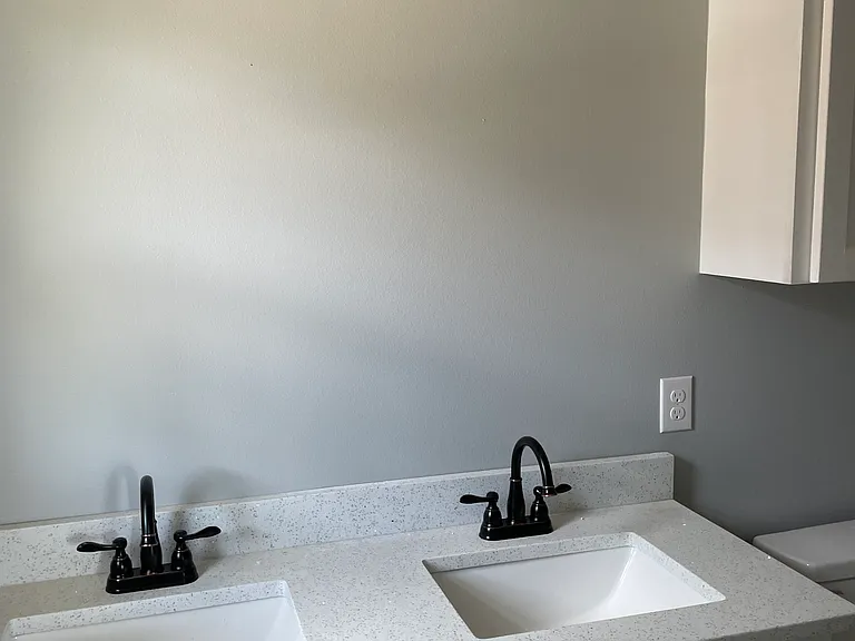 638 N Rife St #1 — Photo 7