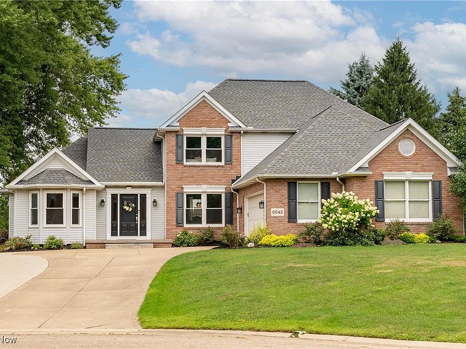 1st image of 6943 Mapleridge Cir NW