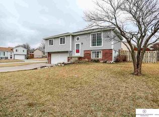 1140 Rawhide Rd, Papillion, NE 68046