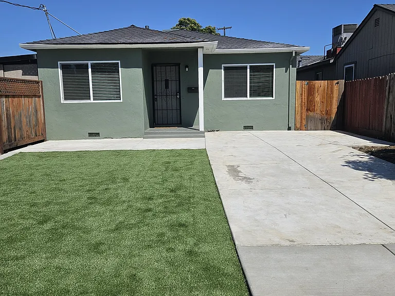 516 S Veach Ave — Photo 1