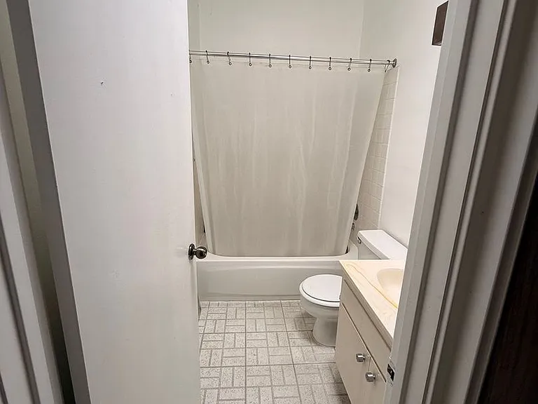 628 Isla Pl — Photo 7