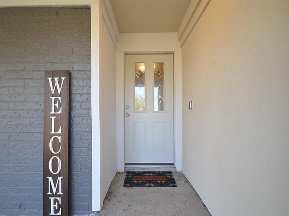 5th image of 2230 Blindlake Dr