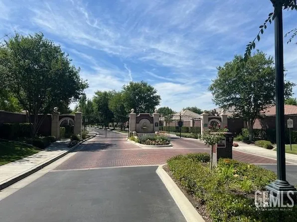 11819 Kettering Dr, Bakersfield, CA 93312