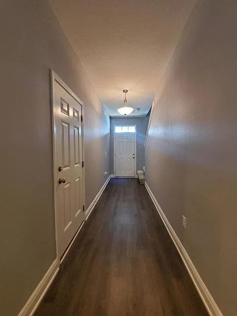 3 bed, 2.5 bath, 1569 sqft, $1,850 — Photo 4