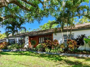 18846 Tracer Dr, Lutz, FL 33549