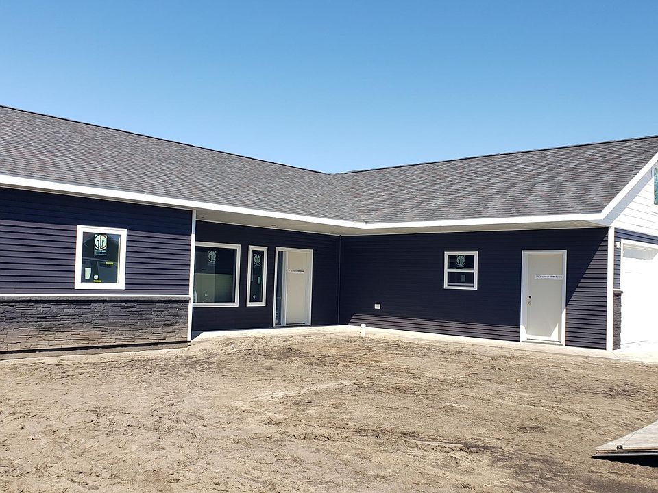 2nd image of 1007 8th Ave NE
