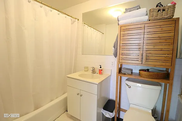 Rented by Citi Habitats | media 16