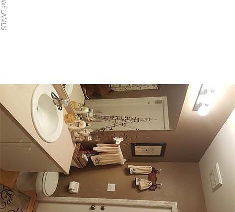 5th image of 2372 45th Ave NE