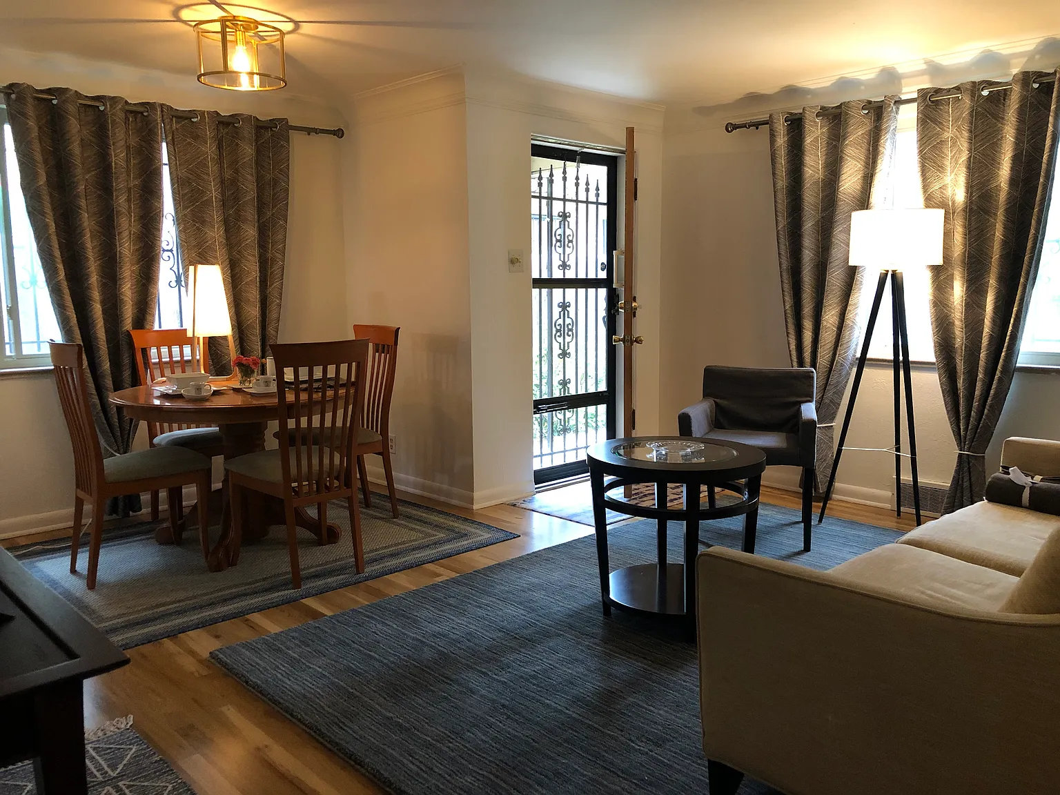 2 bed, 900 sqft, $2,175 — Photo 2