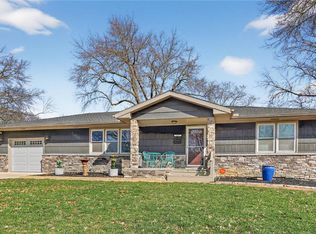 125 N Pine St, Gardner, KS 66030
