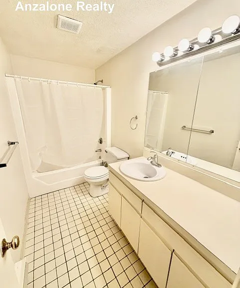 26 Beacon St #5 — Photo 9