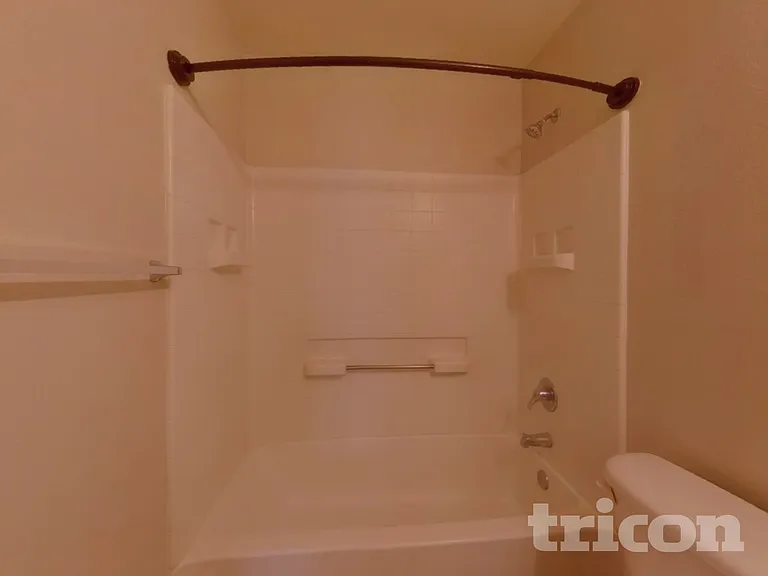 17662 Clear Springs Ct — Photo 12