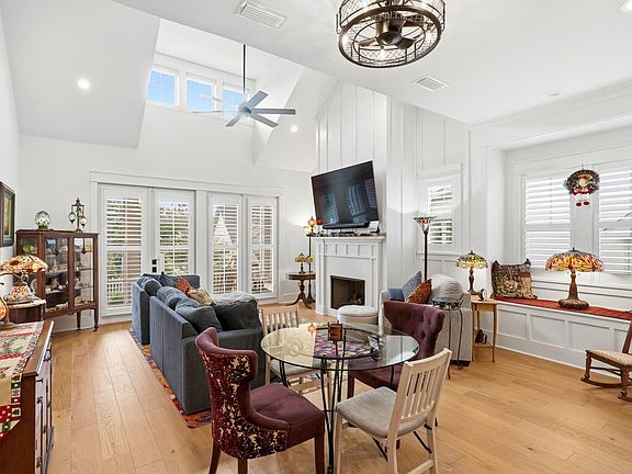 5th image of 465 Olivia Rose Ave