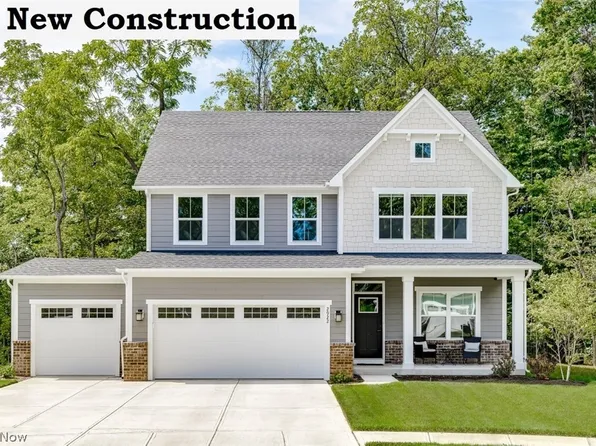 8349 Falls Glen Ln, Olmsted Falls, OH 44138