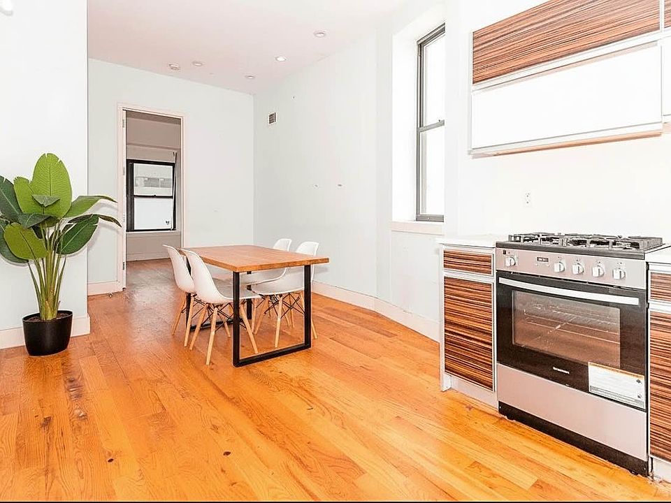 1st image of 490 Kosciuszko St #1B