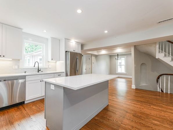 52 Maple St FLOOR 2, Boston, MA 02136