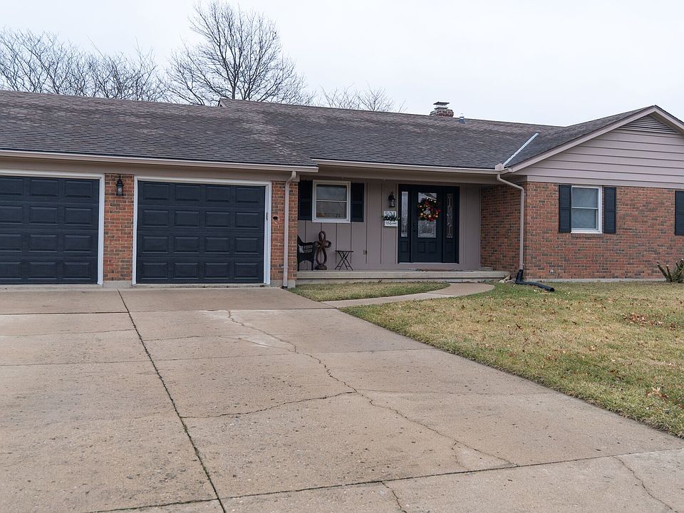 1st image of 504 Apple Ave