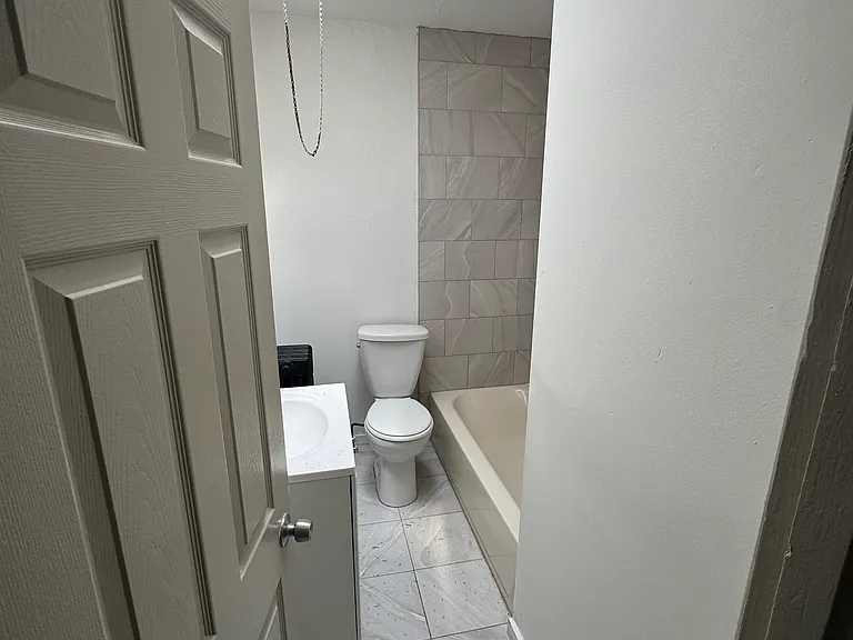 5852 Crittenden St — Photo 10