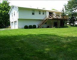 2nd image of 40 Lawrence Pl