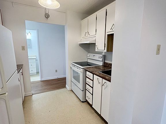 5th image of 754 Laflin St #1557481