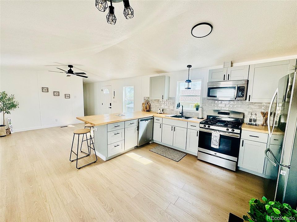 1st image of 115 Ponderosa Circle