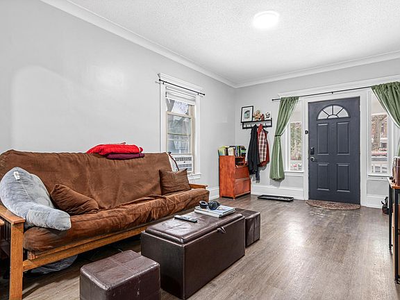 4th image of 2535 11th Ave S