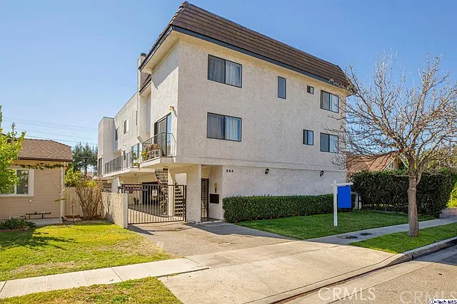 2 bed, 2.0 bath, 850 sqft, $2,580 — Photo 1