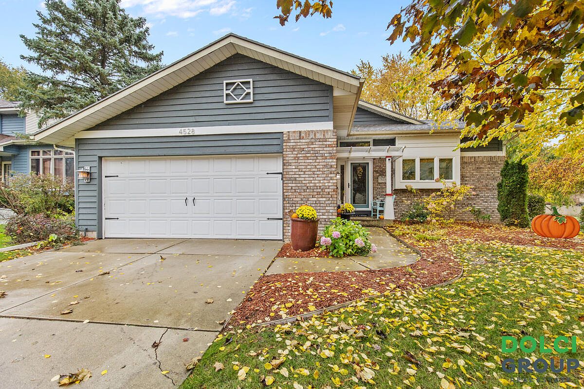 4528 Springmont Dr SE, Kentwood, MI 49512 Zillow