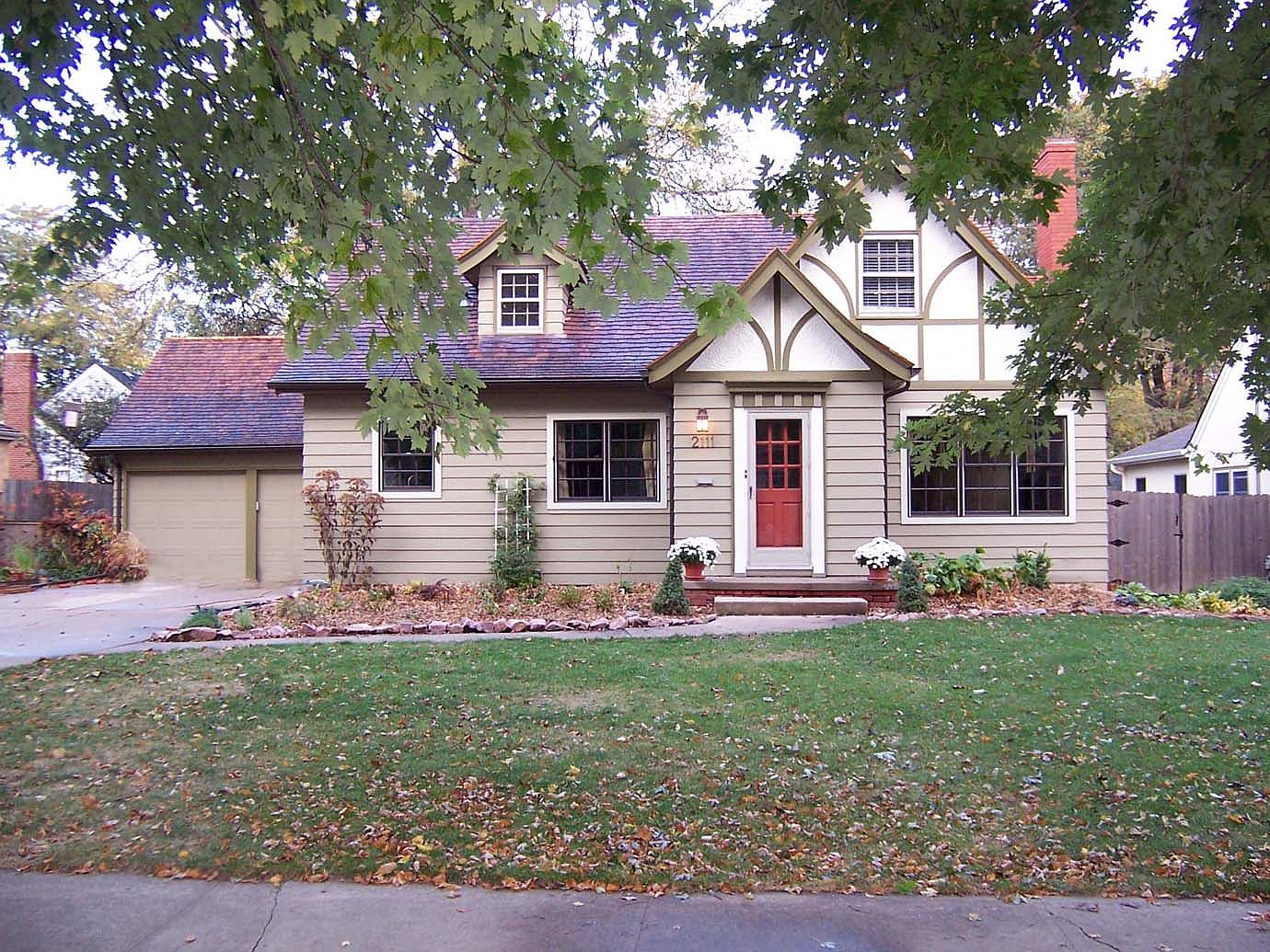 2111 S Pendar Ln, Sioux Falls, SD 57105 Zillow