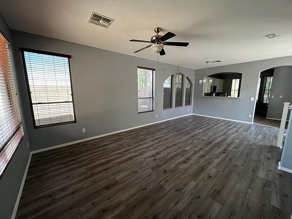 4th image of 1801 E Donner Dr