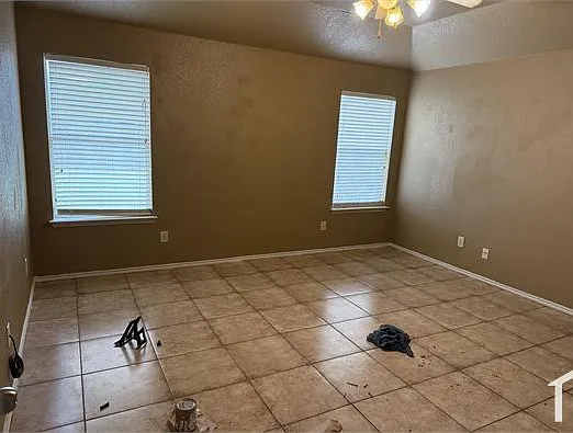 7971 Fairgrounds Ln — Photo 3