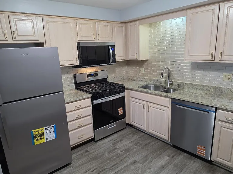 88 Beacon St — Photo 11