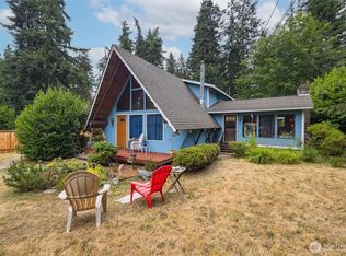 1709 Hemlock Dr, Camano Island, WA