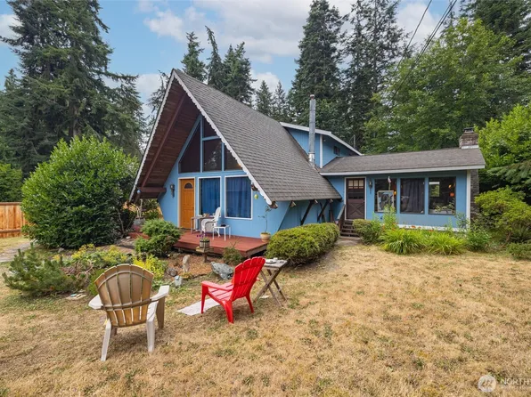 1709 Hemlock Drive, Camano Island, WA 98282