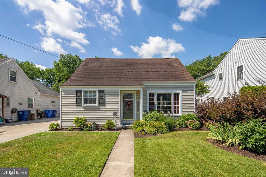 466 Buttonwood Ave, Maple Shade, NJ 08052 Zillow