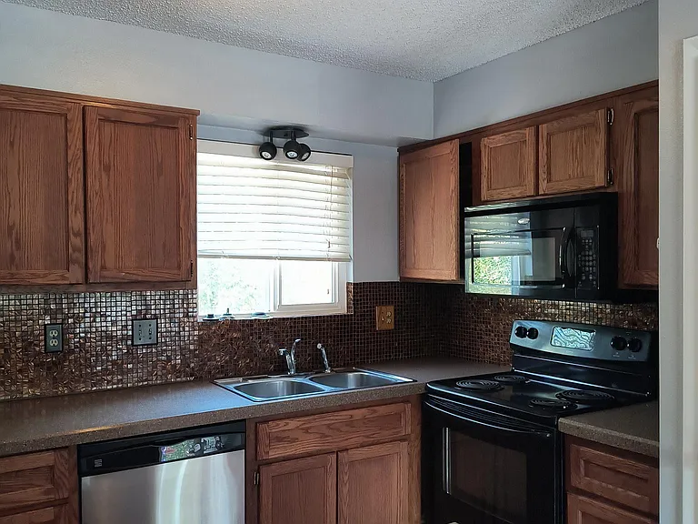 2570 W Bijou St #A — Photo 9