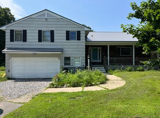 21 Martin Hts, Raymond, ME 04071