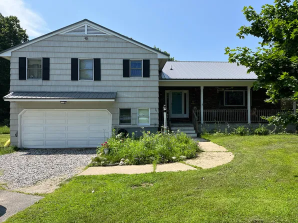 21 Martin Heights Heights, Raymond, ME 04071