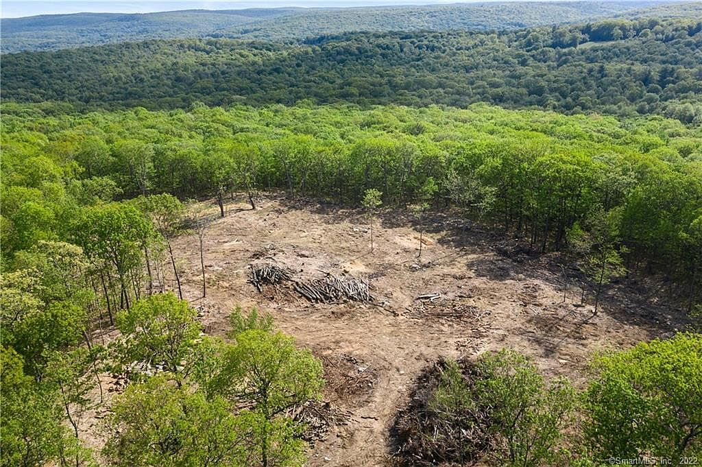 33 Cider Mill Hts, North Granby, CT 06060 Zillow