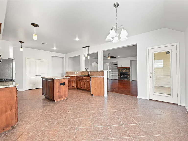 8725 Pikes Peak Rd — Photo 24