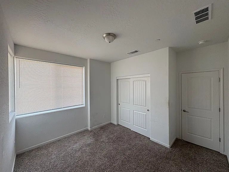 1011 W Payson Ave — Photo 6