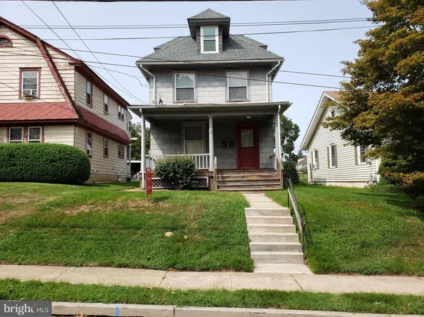 32 E Palmer St, Morrisville, PA 19067