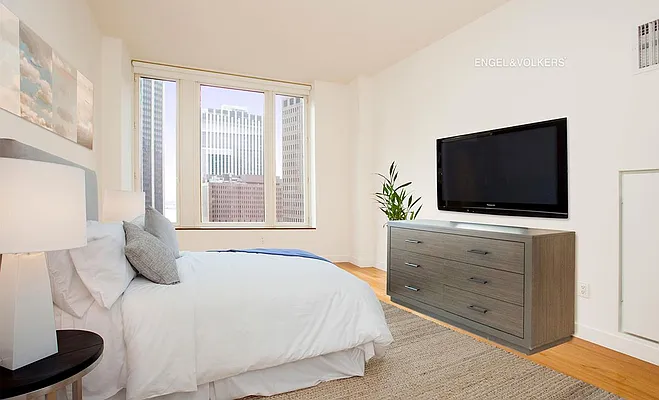 Sold by Engel & Völkers New York City | media 9