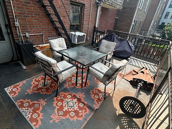 2nd image of 3124 28th Ave APT 1