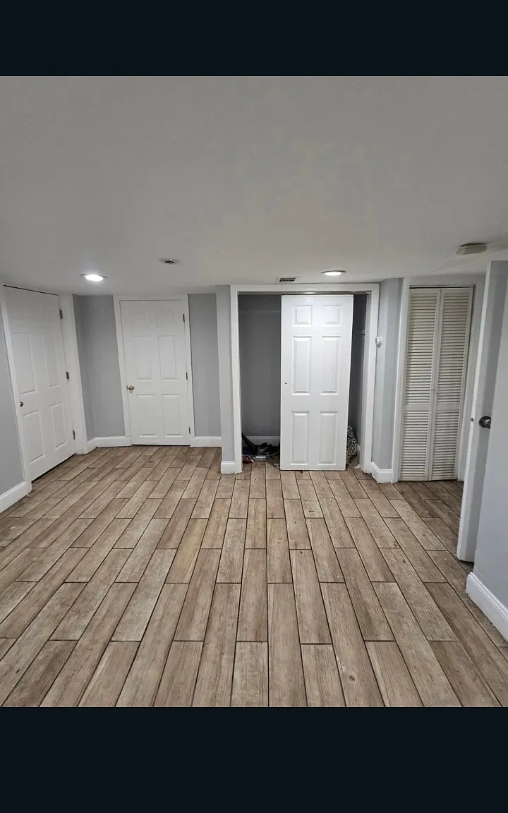 211 W 3rd St — Photo 3