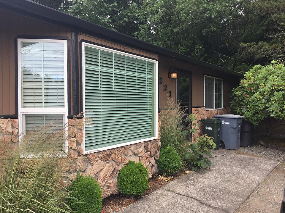 1st image of 4323 Shore Dr NW